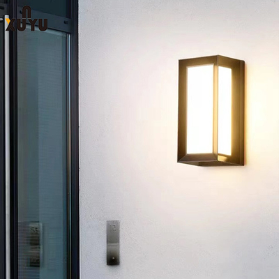 โคมไฟติดผนัง LED แบบกันความชื้น 18W สำหรับลานกลางแจ้ง