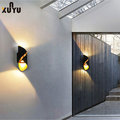 โคมไฟติดผนังกลางแจ้ง 10W Courtyard 6000K Aluminium Glass